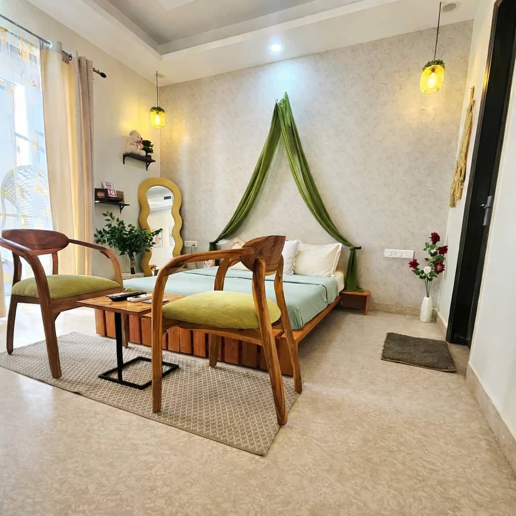 The Leaf Mini Studio Near Huda Metro with Private Balcony - Main Image